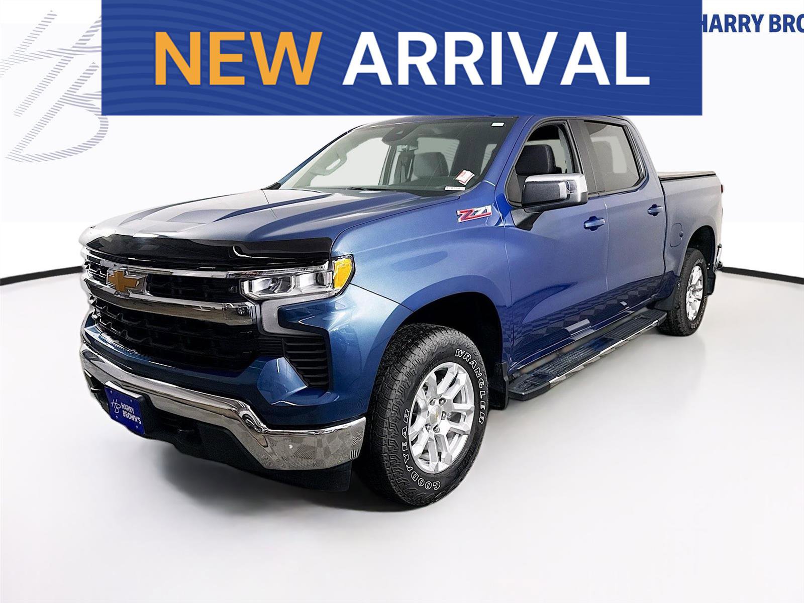 Used 2024 Chevrolet Silverado 1500 LT AWD/4WD image 1