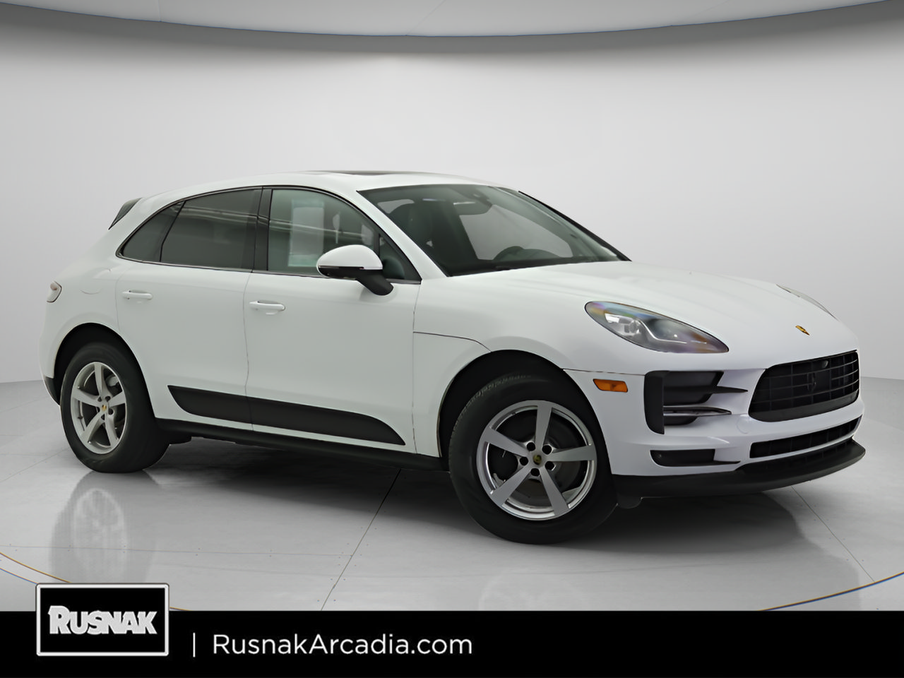 Used 2020 Porsche Macan AWD/4WD image 1