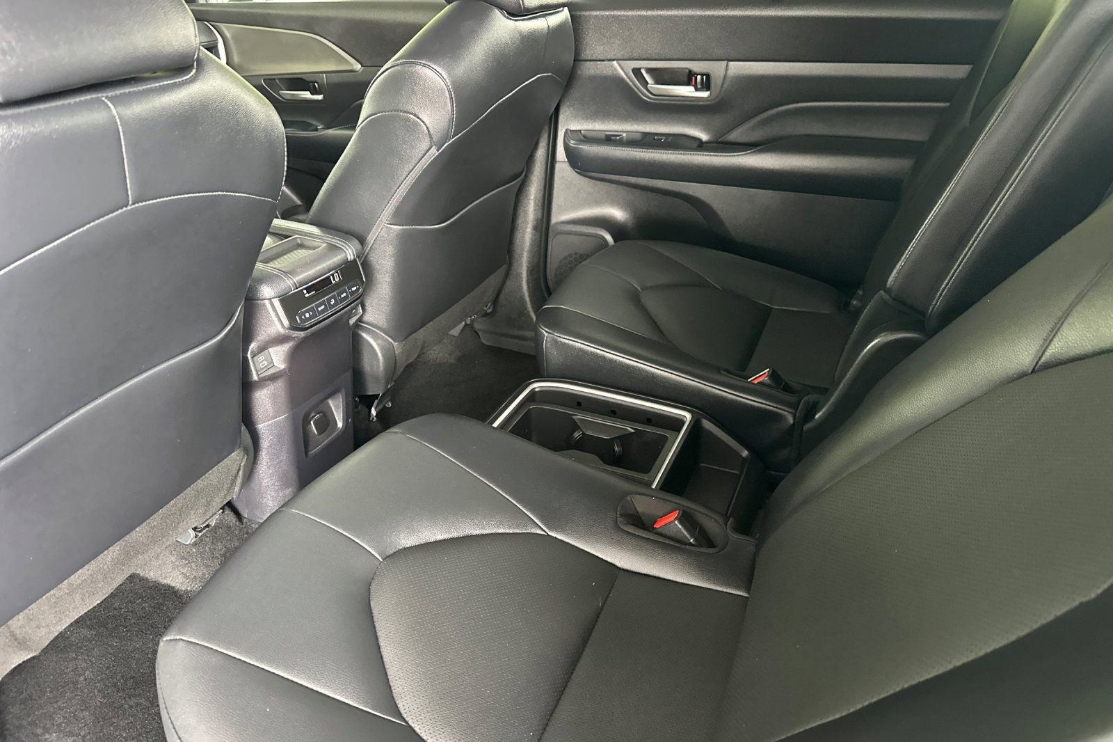 Used 2025 Toyota Grand Highlander FWD image 14