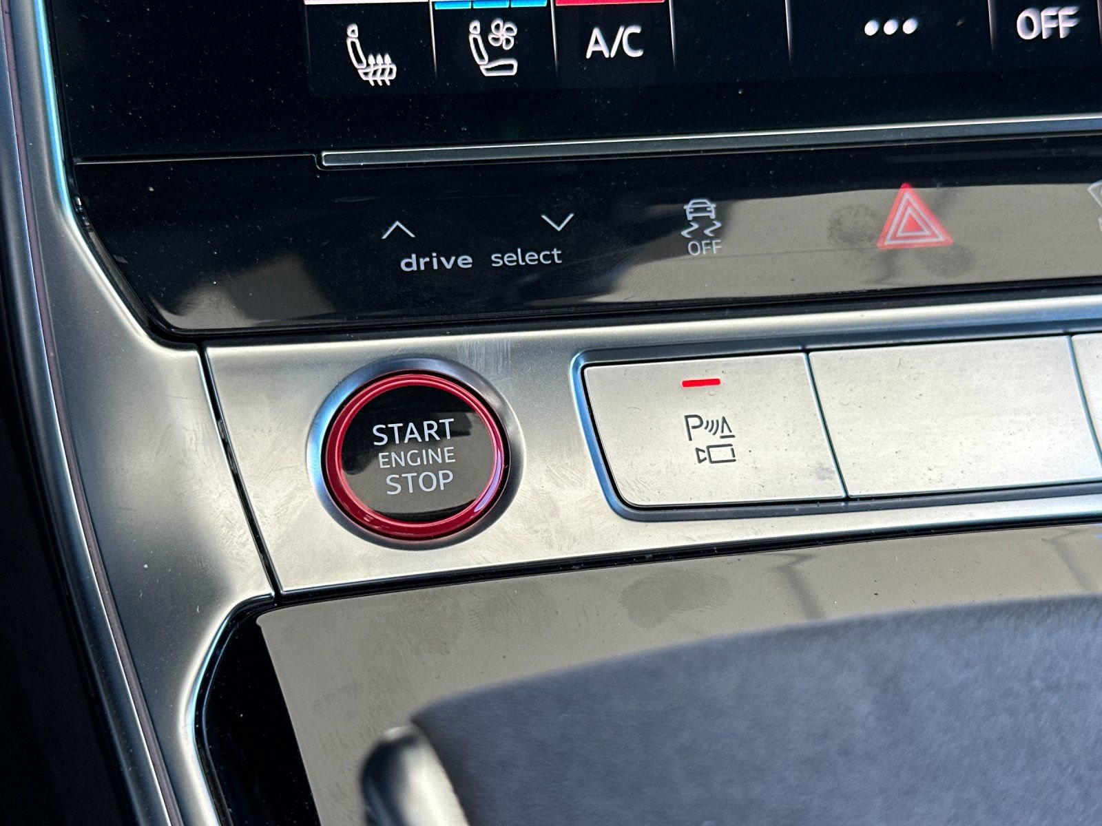 Used 2022 Audi RS 6 AWD/4WD image 23