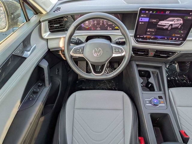 New 2026 Volkswagen Tiguan SE FWD image 16