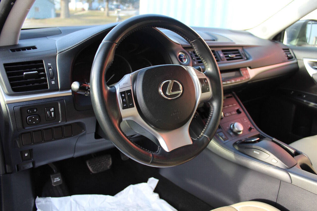 Used 2012 Lexus CT 200h Premium w/ Premium Audio Pkg FWD image 10
