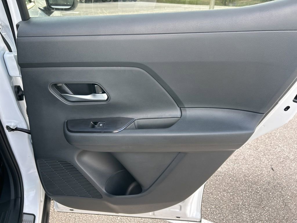 New 2026 Nissan Kicks SR FWD image 44