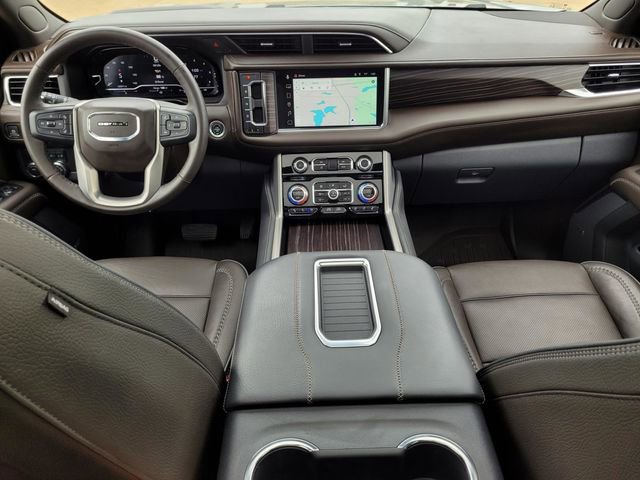 Used 2023 GMC Yukon Denali w/ LPO, Floor Liner Package image 13