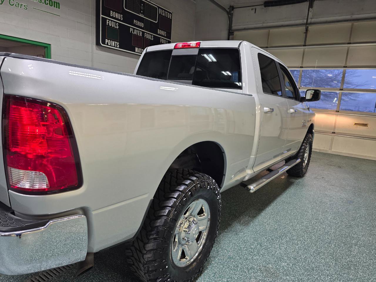 Used 2017 RAM 2500 SLT image 7