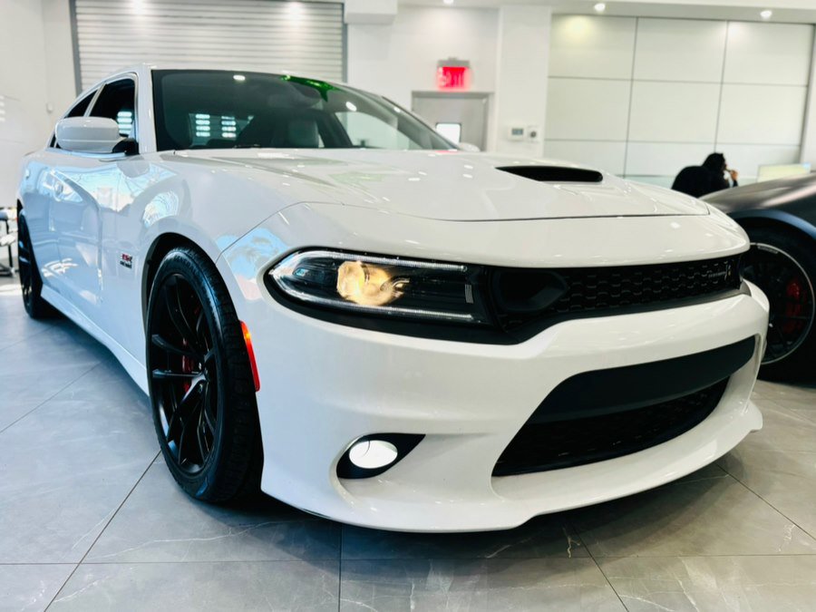 Used 2022 Dodge Charger Scat Pack w/ Dynamics Package image 10