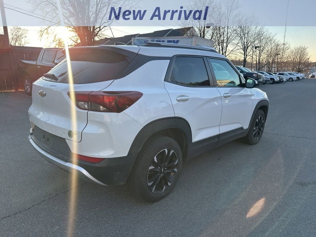 Used 2023 Chevrolet TrailBlazer LT w/ Convenience Package image 3