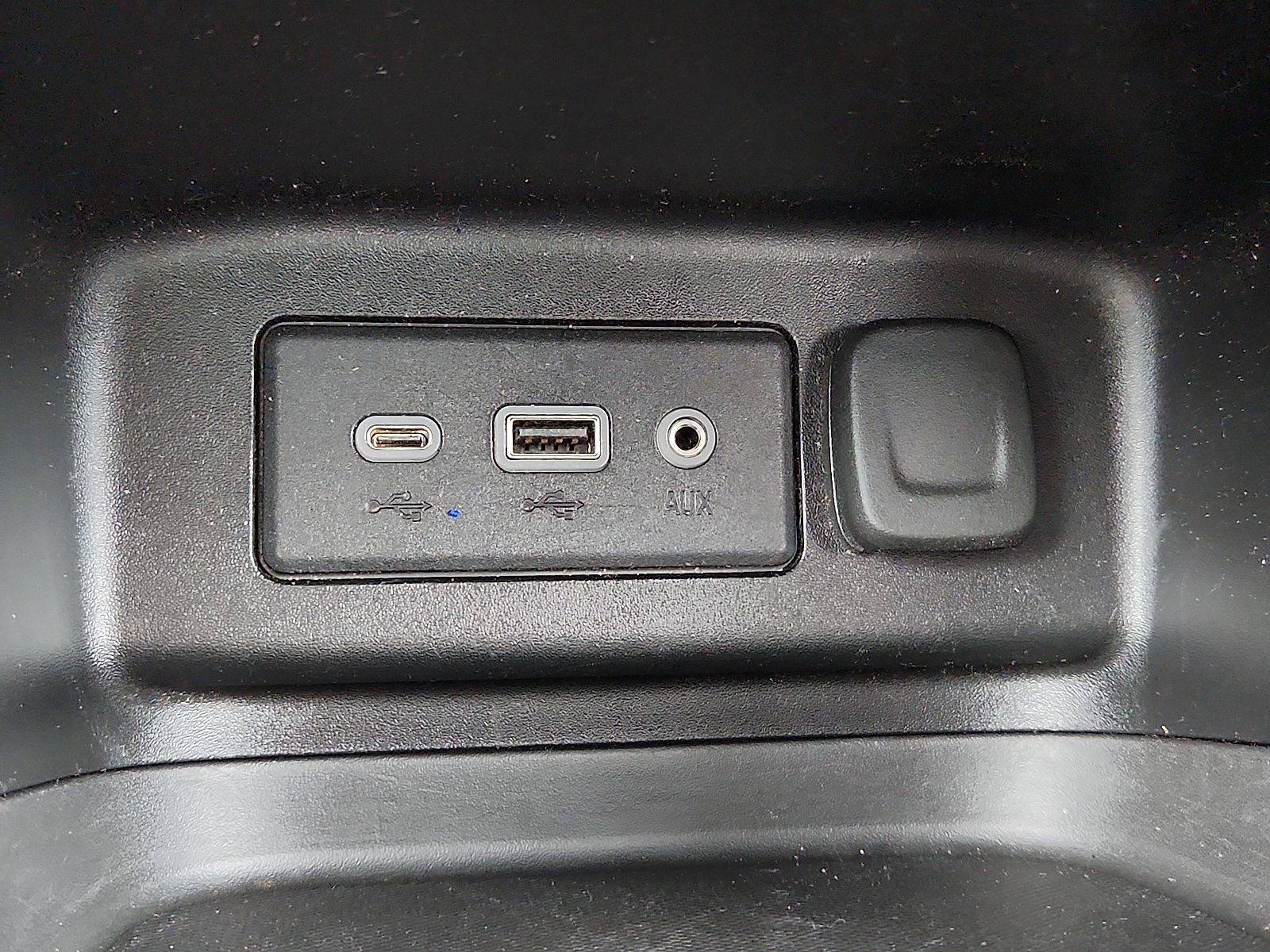 Used 2020 Chevrolet Equinox LT FWD image 19