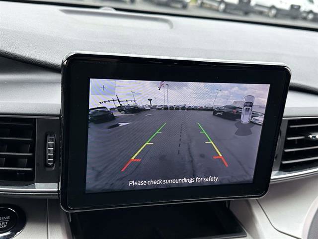 Used 2024 Ford Explorer XLT w/ Equipment Group 202A AWD/4WD image 19