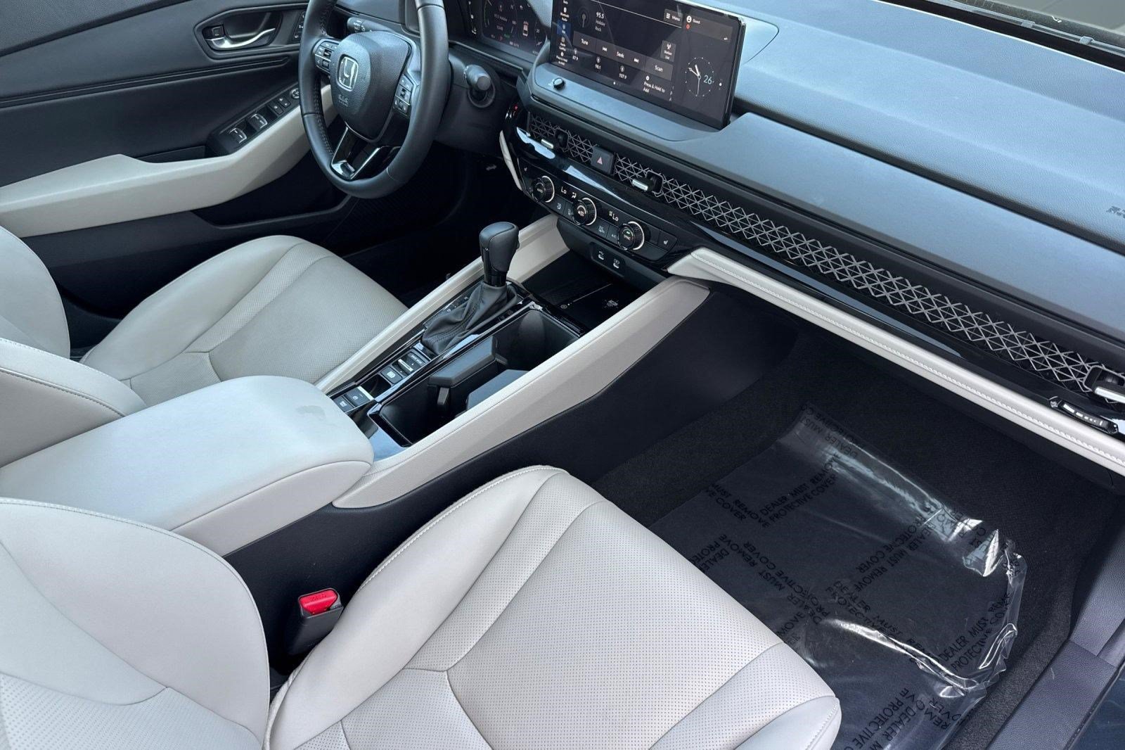 Certified 2026 Honda Accord EX-L image 32