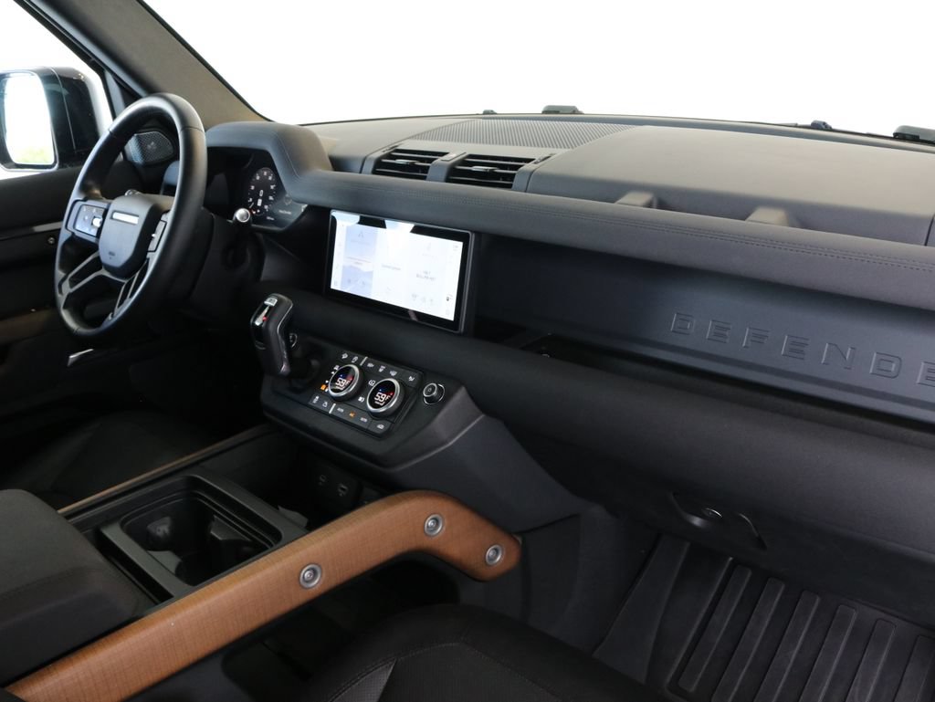 Used 2023 Land Rover Defender 110 X-Dynamic SE AWD/4WD image 42