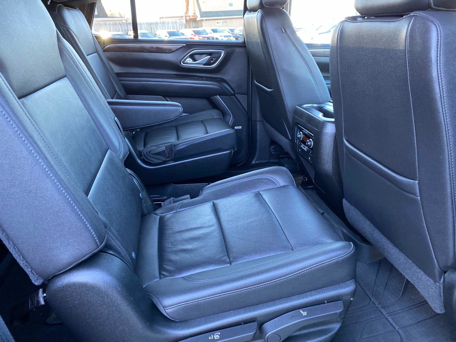 Used 2021 Chevrolet Tahoe LT w/ LT Signature Package image 24