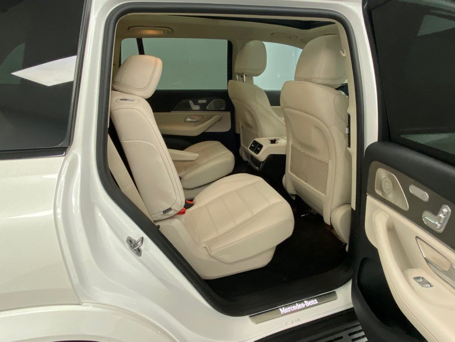 Used 2023 Mercedes-Benz GLS 450 4MATIC image 38