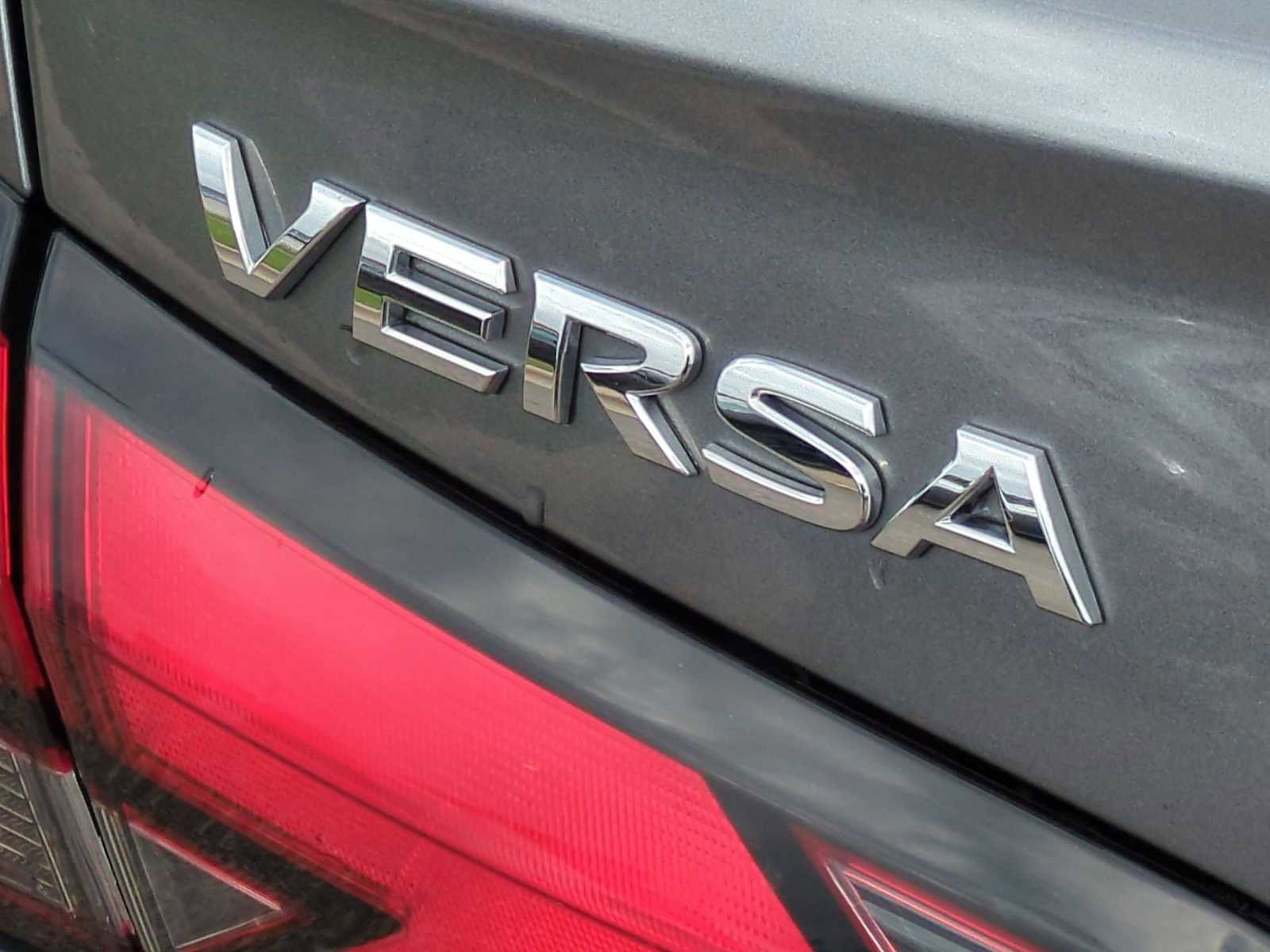 Used 2024 Nissan Versa SV image 30