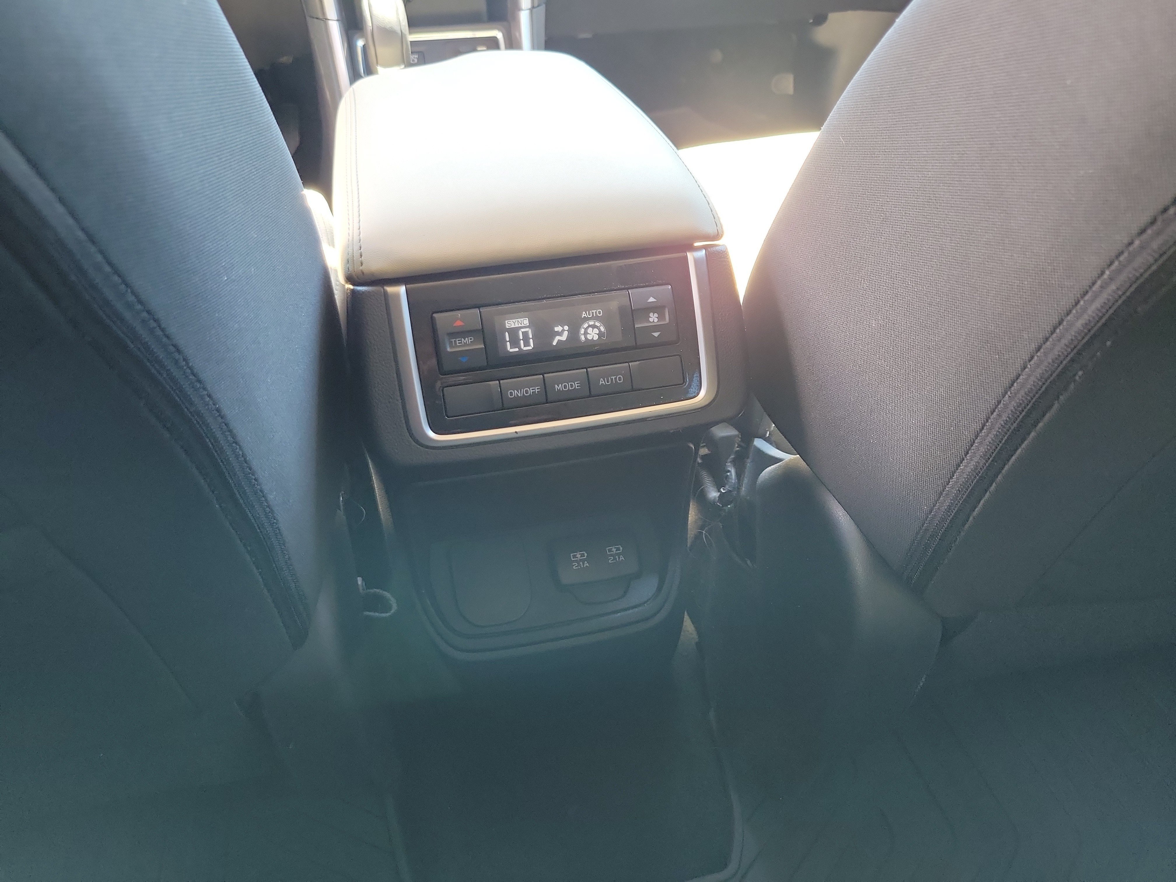 Used 2019 Subaru Ascent Premium AWD/4WD image 16