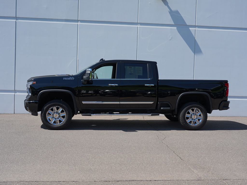 Used 2024 Chevrolet Silverado 3500 High Country w/ High Country Premium Package AWD/4WD image 6