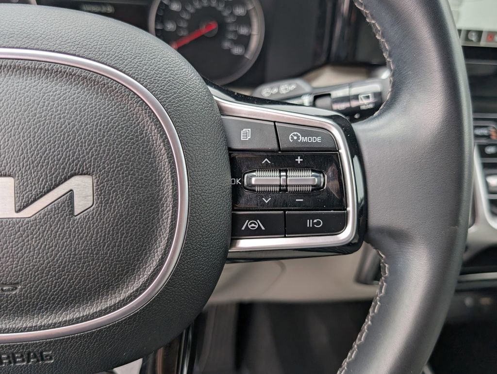 Used 2023 Kia Sorento S w/ Panoramic Sunroof Package image 25