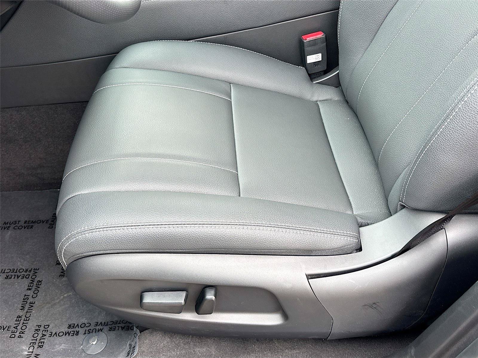 New 2025 VinFast VF 8 Eco AWD/4WD image 18
