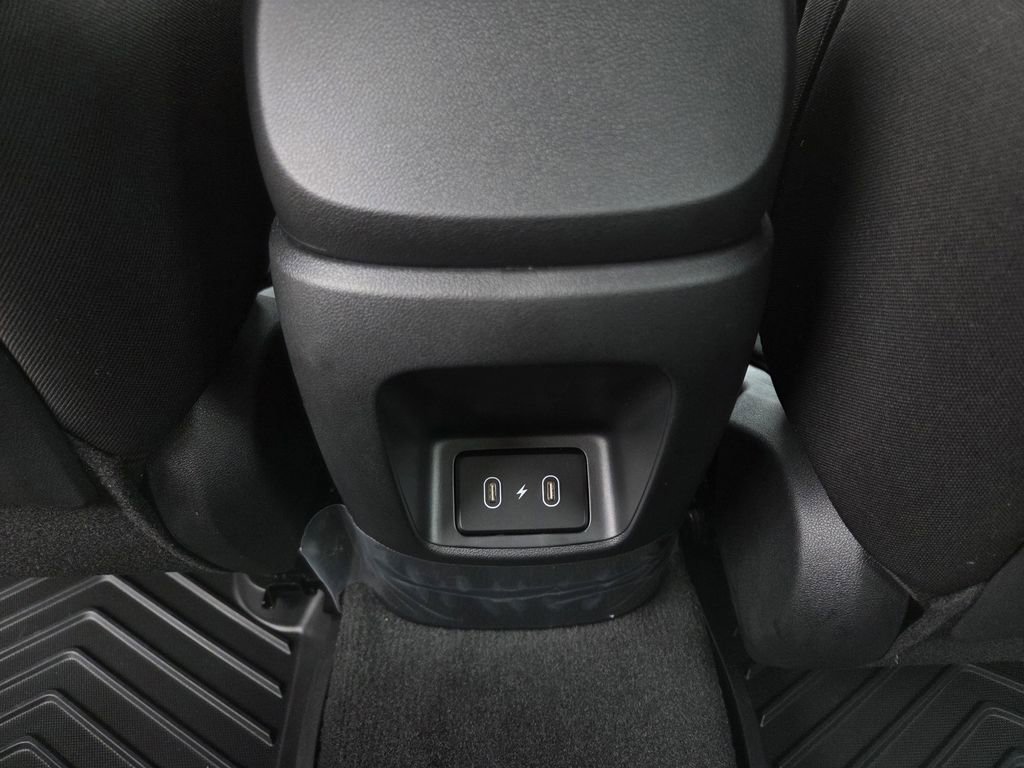 Certified 2025 Hyundai Elantra Sport FWD image 18