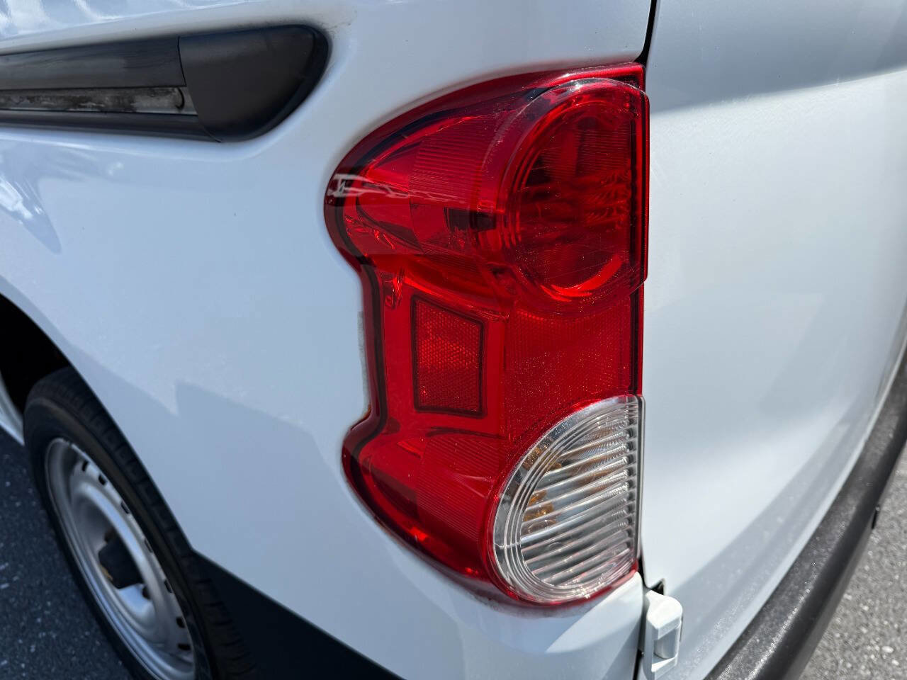 Used 2016 Chevrolet City Express LT image 34