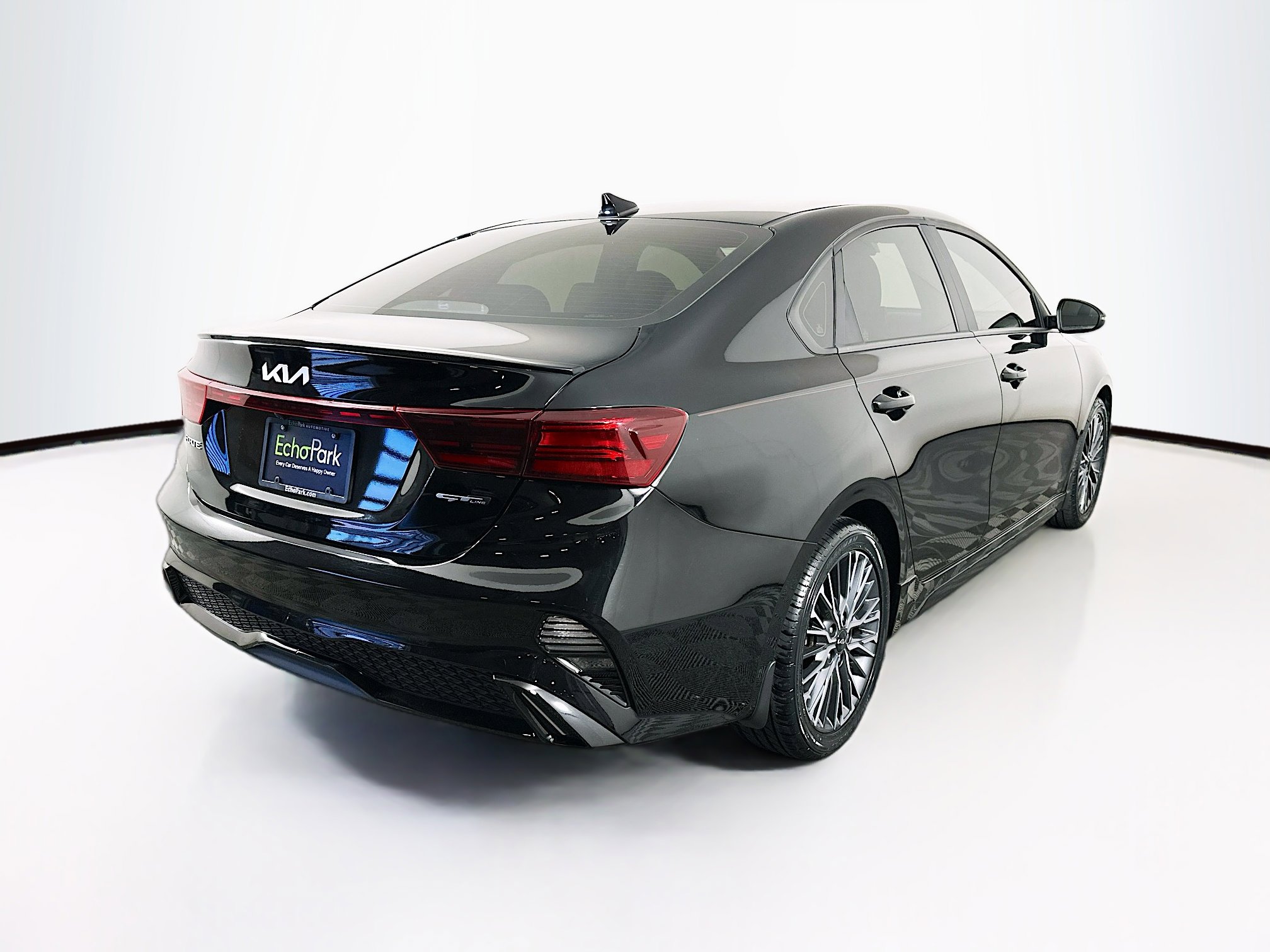 Used 2023 Kia Forte GT-Line w/ GT-Line Premium Package image 9