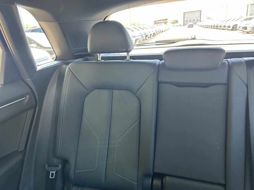 Used 2023 Audi Q3 2.0T Premium Plus w/ Premium Plus Package image 12