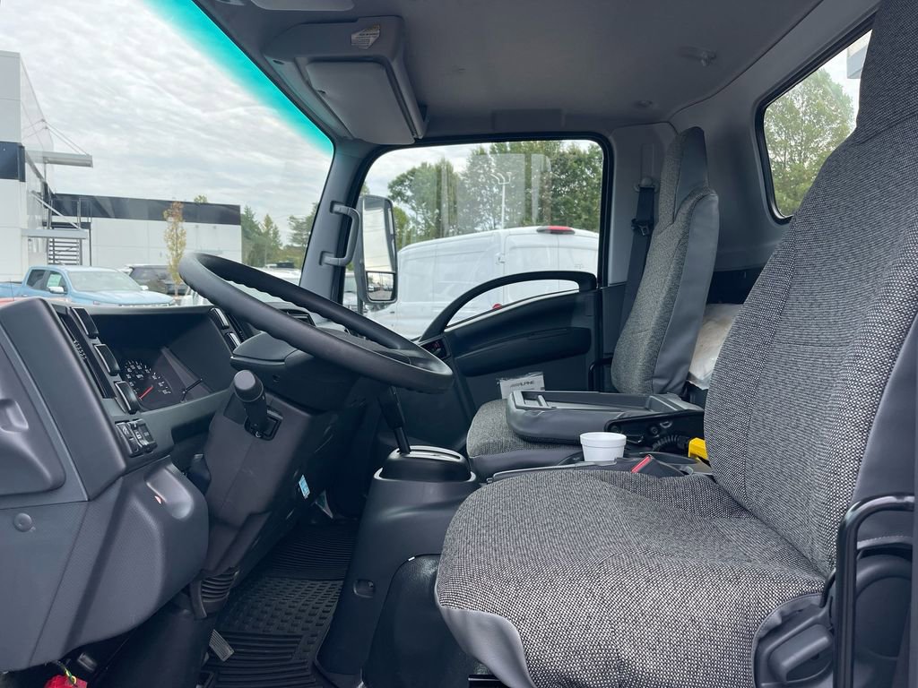 Used 2024 Chevrolet Low Cab Forward RWD image 9