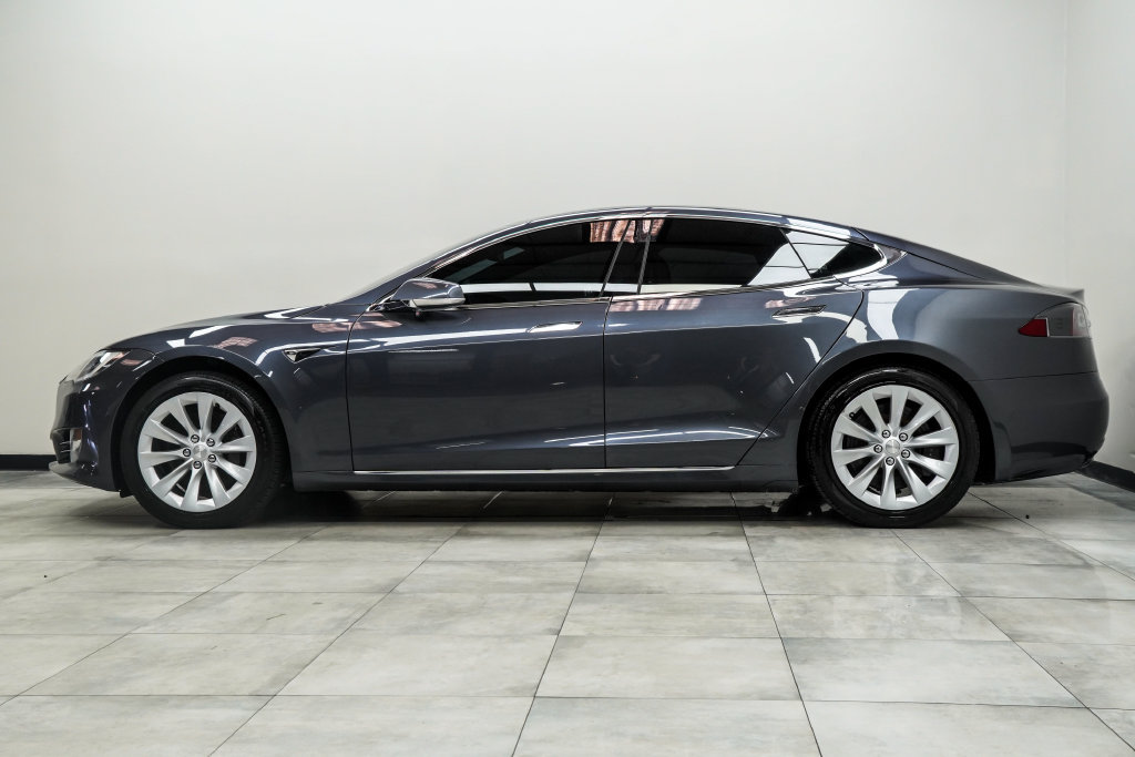 Used 2020 Tesla Model S Long Range Plus AWD/4WD image 9