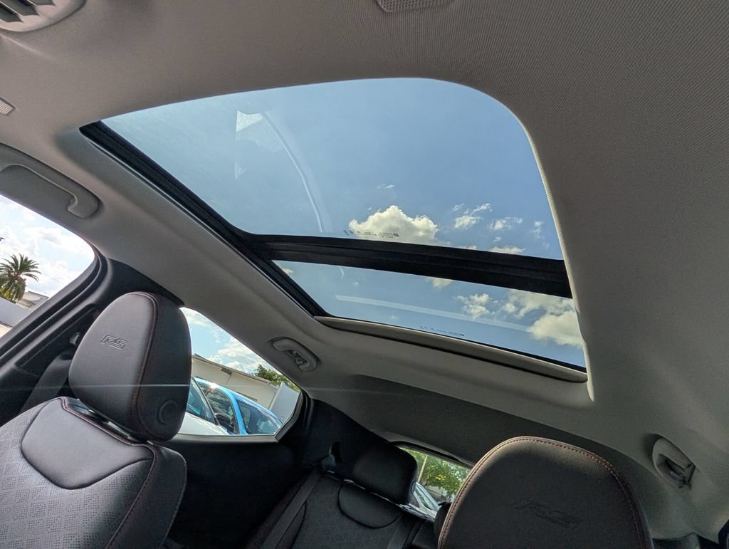 New 2027 Chevrolet Bolt RS w/ Technology Package FWD image 11