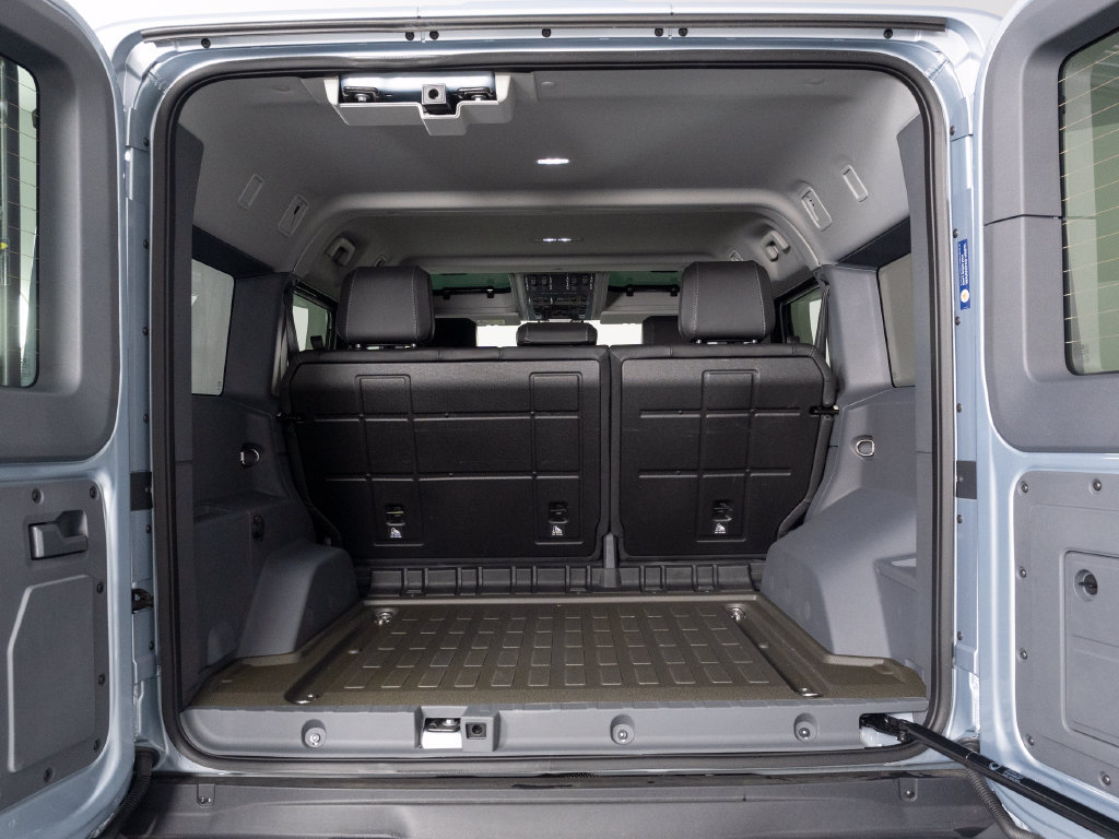 Used 2025 INEOS Grenadier Station Wagon AWD/4WD image 43
