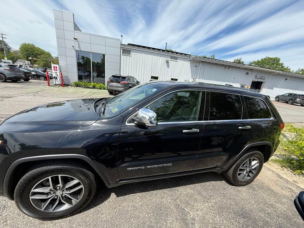 Used 2018 Jeep Grand Cherokee Limited AWD/4WD image 3