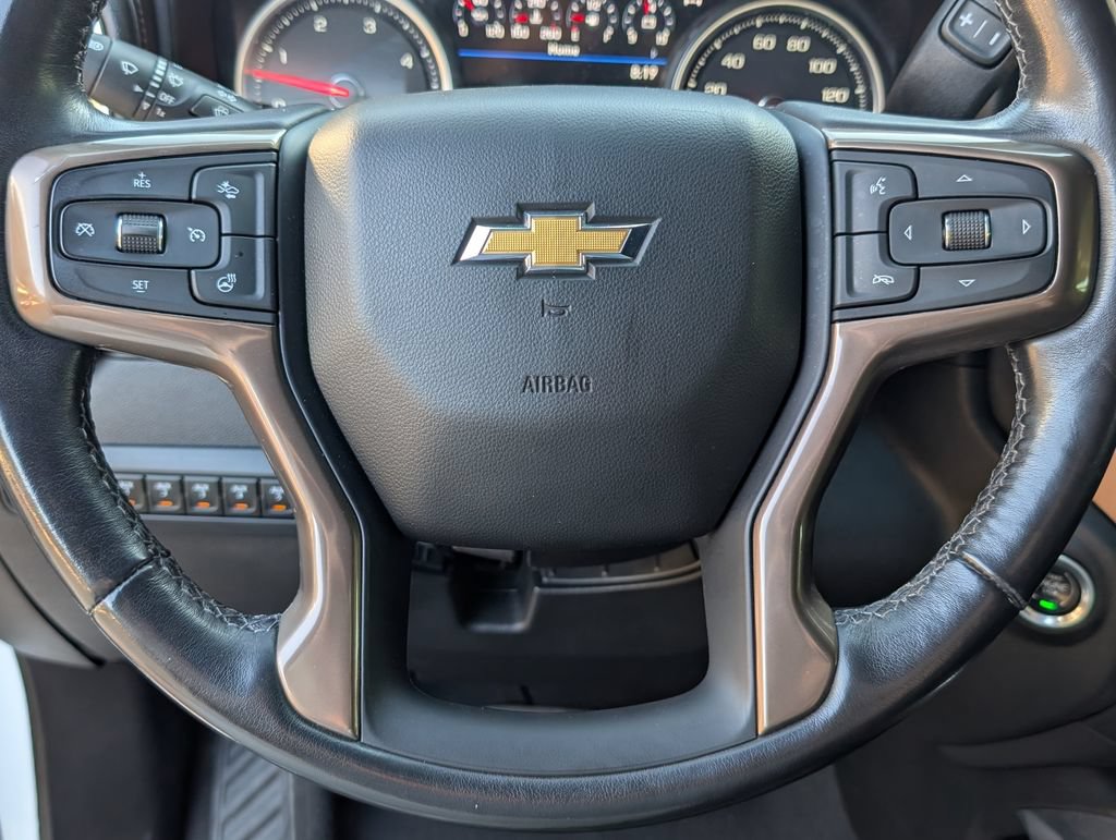 Used 2022 Chevrolet Silverado 2500 High Country w/ Technology Package AWD/4WD image 5