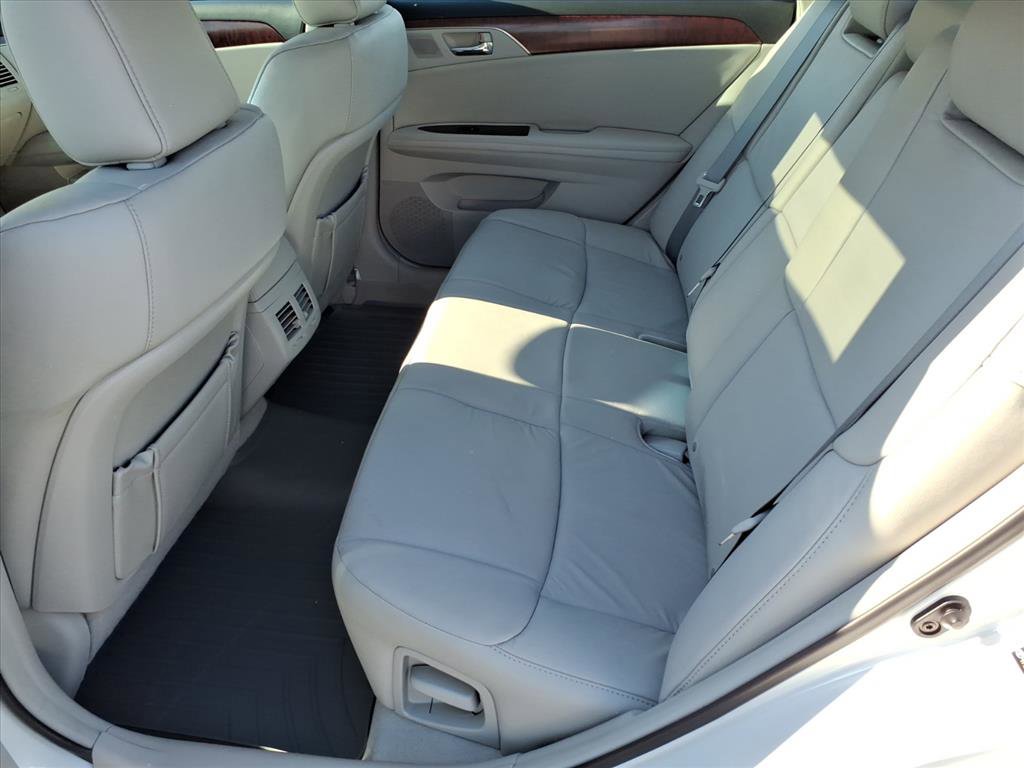 Used 2012 Toyota Avalon FWD image 7