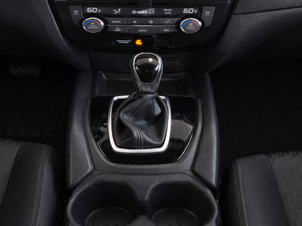 Used 2018 Nissan Rogue SV FWD image 19