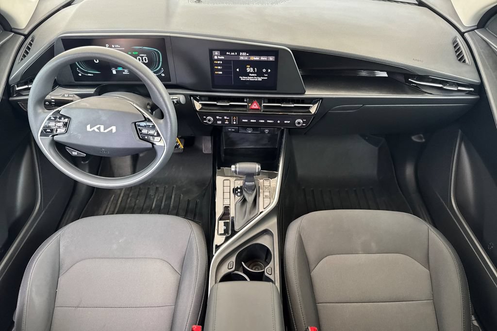 Used 2024 Kia Niro LX FWD image 13