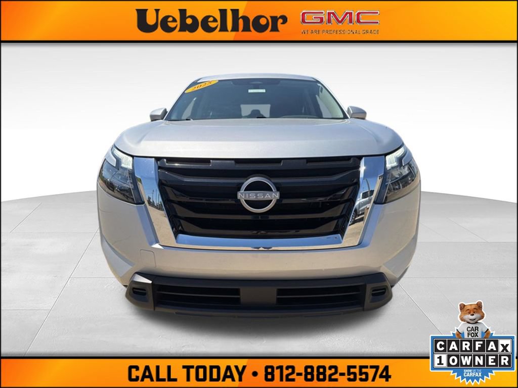 Used 2025 Nissan Pathfinder SV AWD/4WD image 14