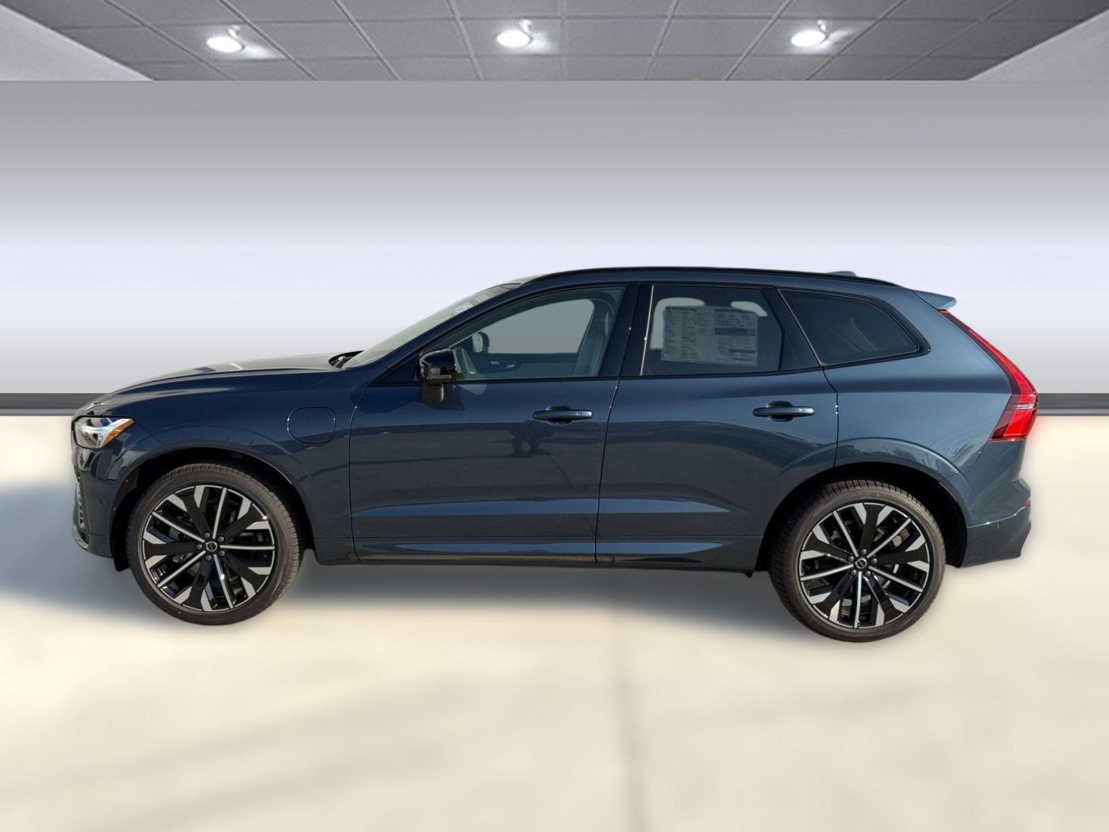 New 2026 Volvo XC60 T8 Ultra w/ Climate Package AWD/4WD video 2