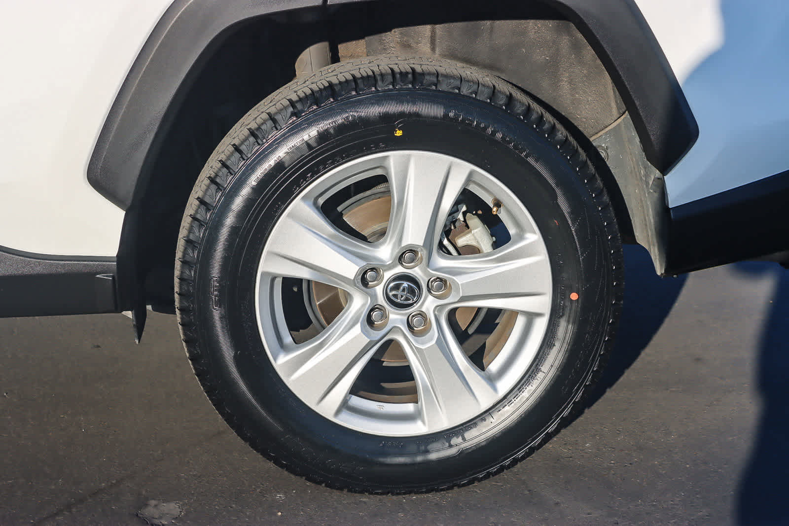 Used 2020 Toyota RAV4 XLE image 10