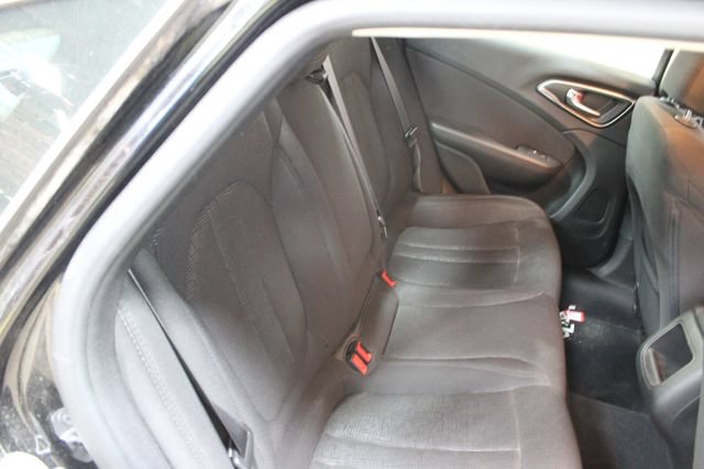 Used 2015 Chrysler 200 LX FWD image 9