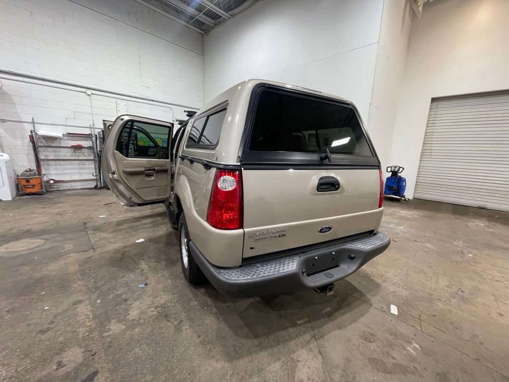 Used 2004 Ford Explorer Sport Trac XLT AWD/4WD image 7