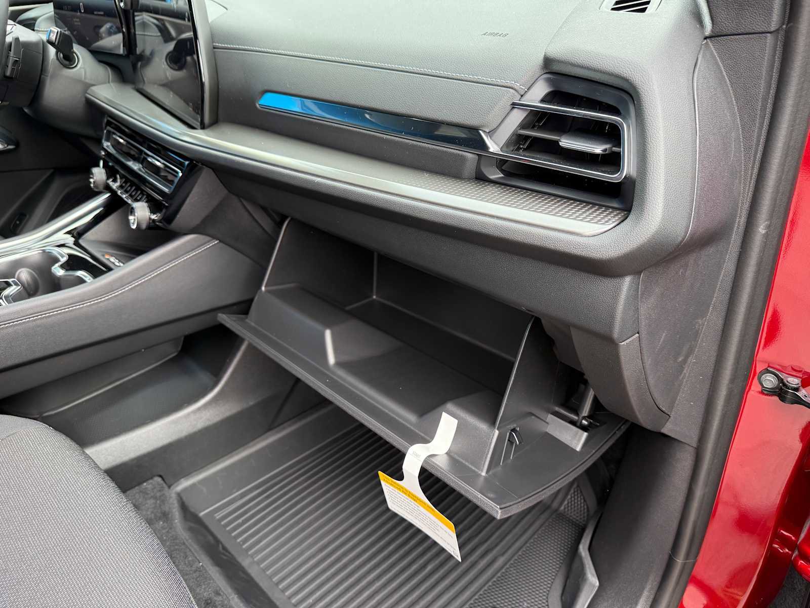 New 2026 Chevrolet Traverse LT w/ LPO, Floor Liner Package image 41