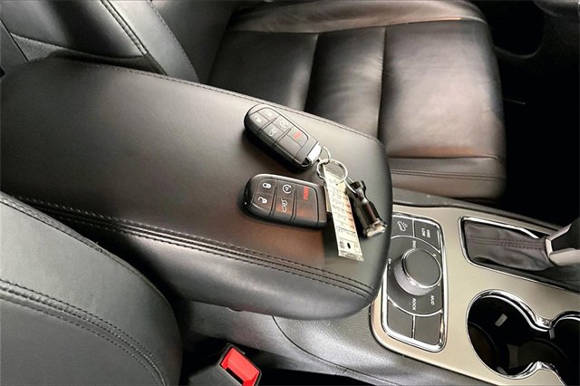 Used 2021 Jeep Grand Cherokee Limited w/ Premium Lighting Group image 33