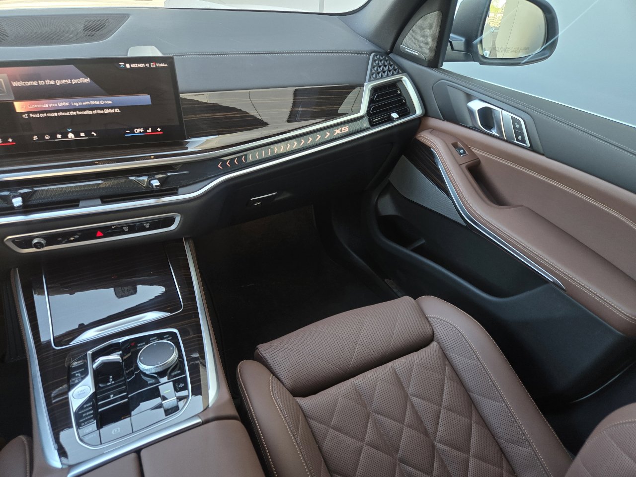 Used 2026 BMW X5 xDrive50e w/ Climate Comfort Package image 6