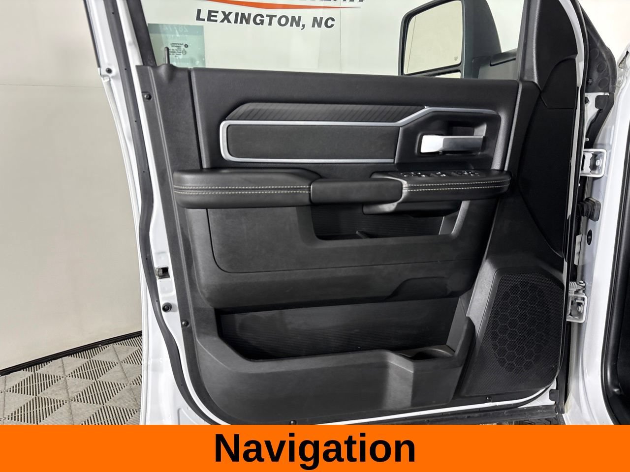 Used 2025 RAM 2500 Big Horn AWD/4WD image 8