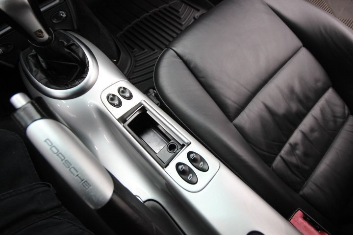 Used 2004 Porsche 911 Carrera 4S image 33