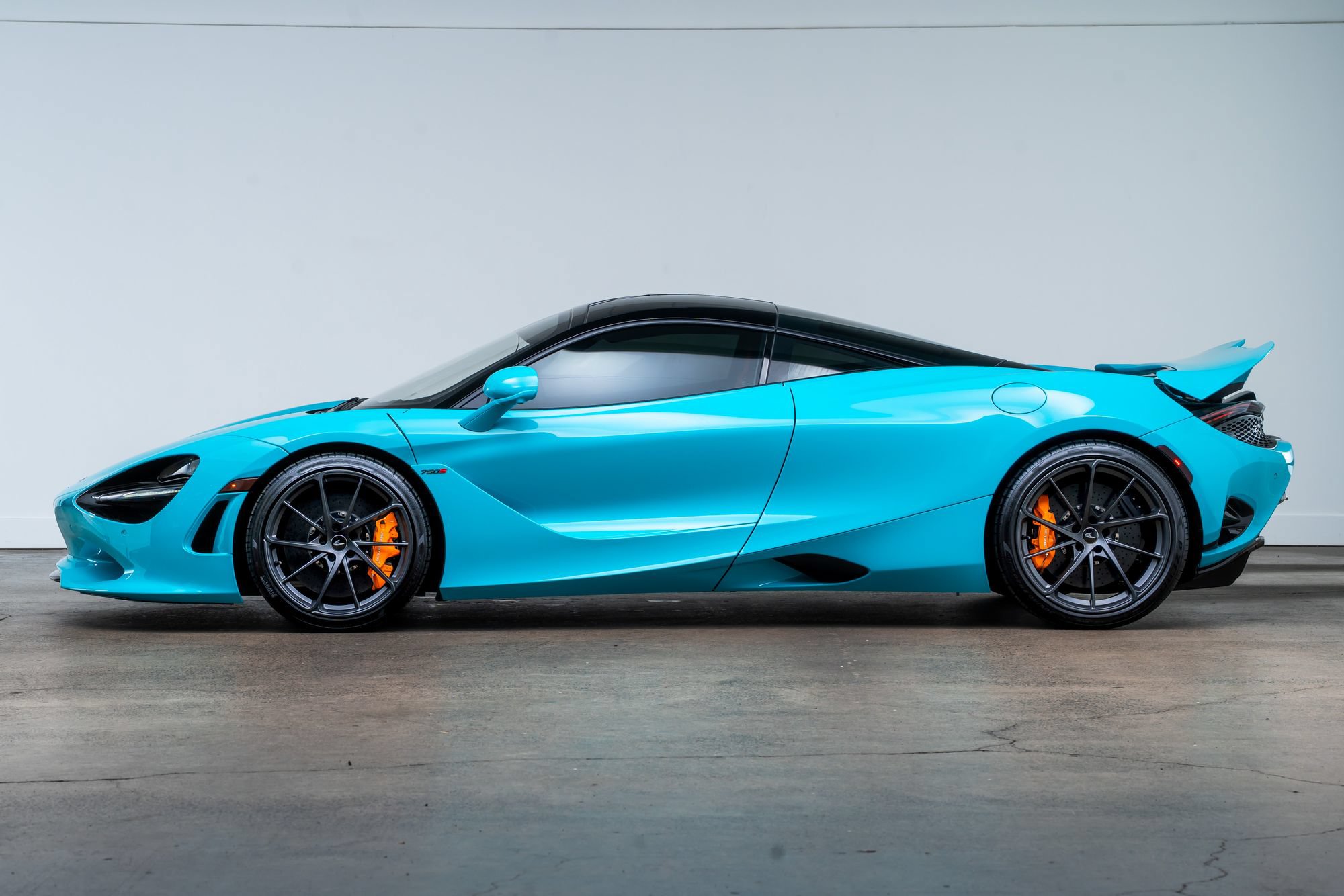 Used 2024 McLaren 750S RWD image 10