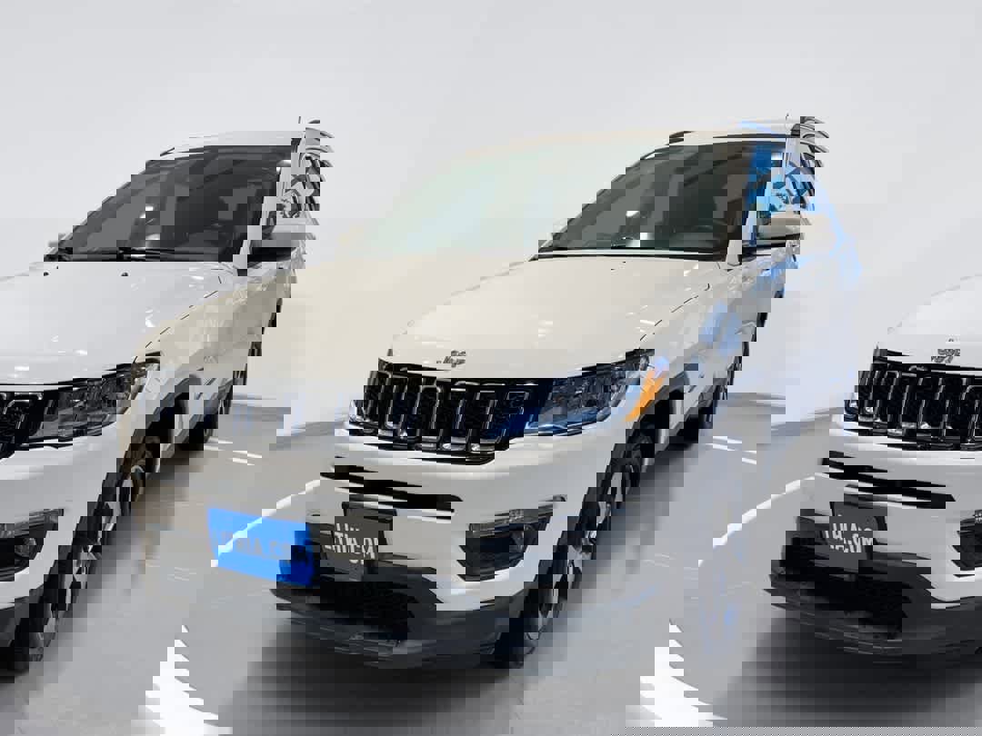 Used 2018 Jeep Compass Latitude w/ Popular Equipment Group AWD/4WD image 1