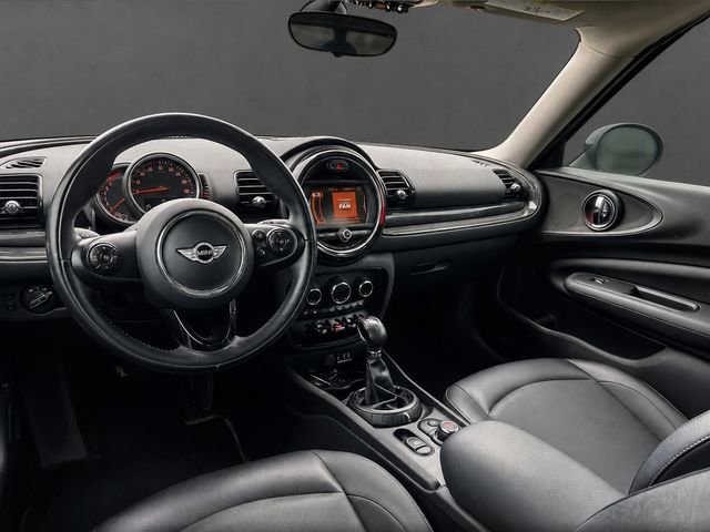 Used 2016 MINI Cooper Clubman FWD image 3