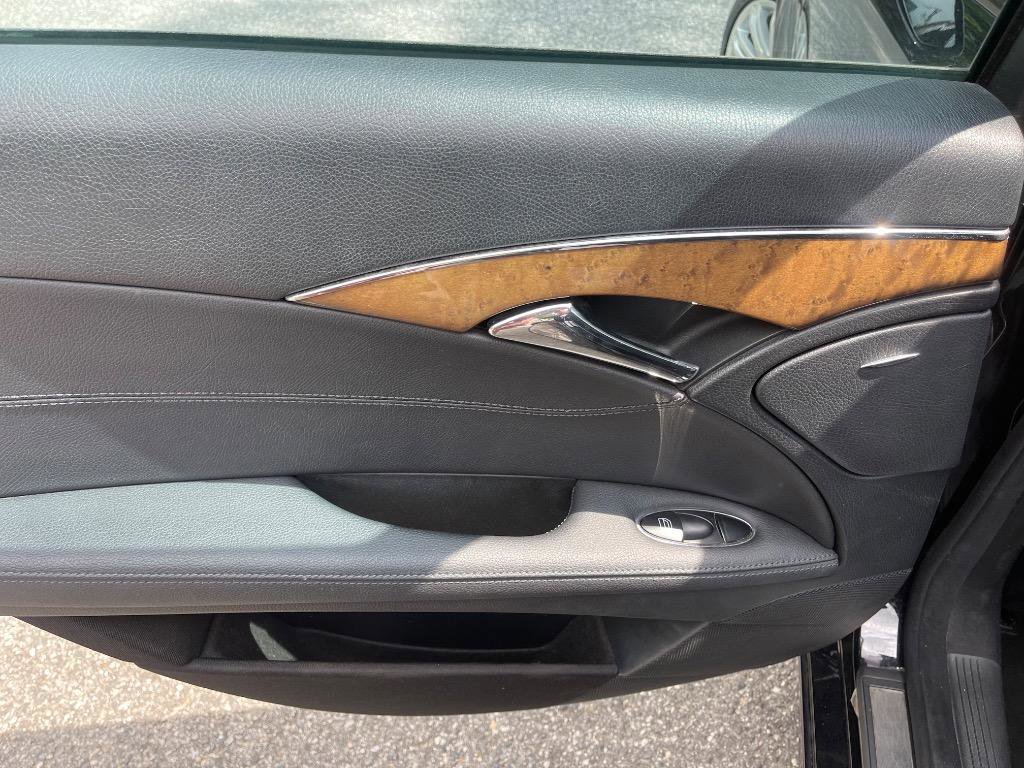Used 2008 Mercedes-Benz E 350 Sedan image 30