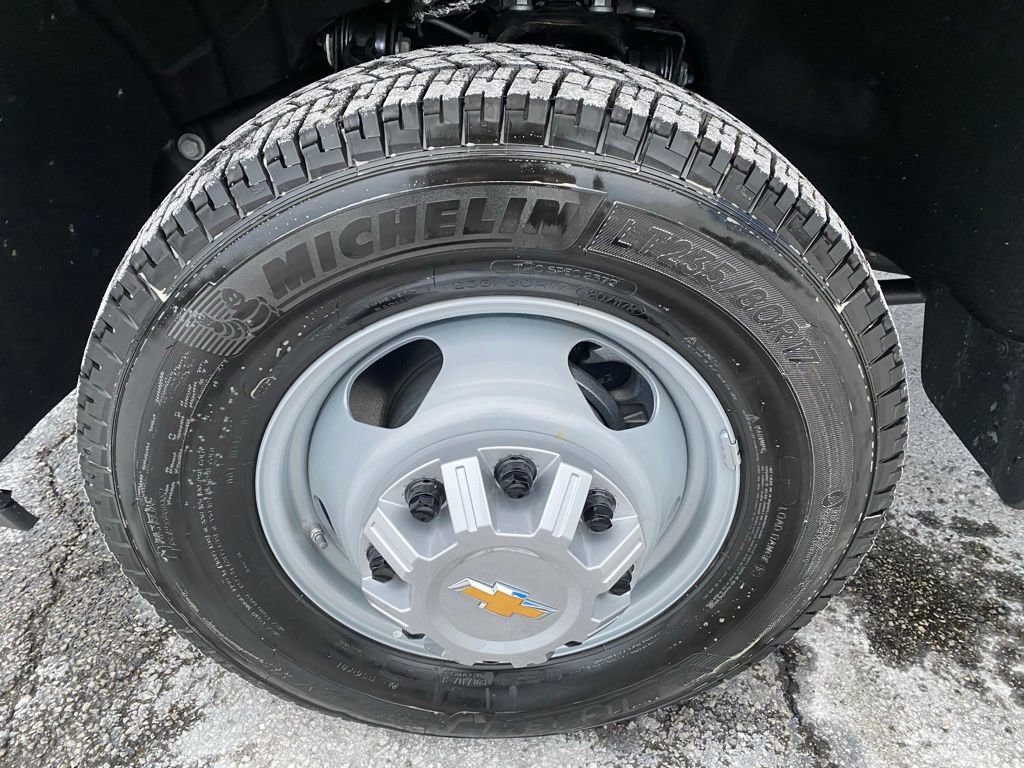 New 2025 Chevrolet Silverado 3500 W/T image 27